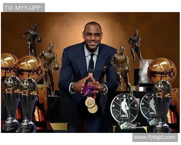 詹姆斯心目中的足球偶像与他热爱的运动精神探讨